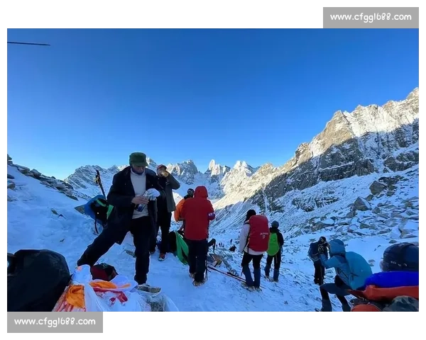 四姑娘山滑坠悲剧:16 岁少年未戴安全绳坠亡,航拍仅见雪地血迹 四姑娘山滑坠悲剧:16 岁少年未戴安全绳坠亡,航拍仅见雪地血迹